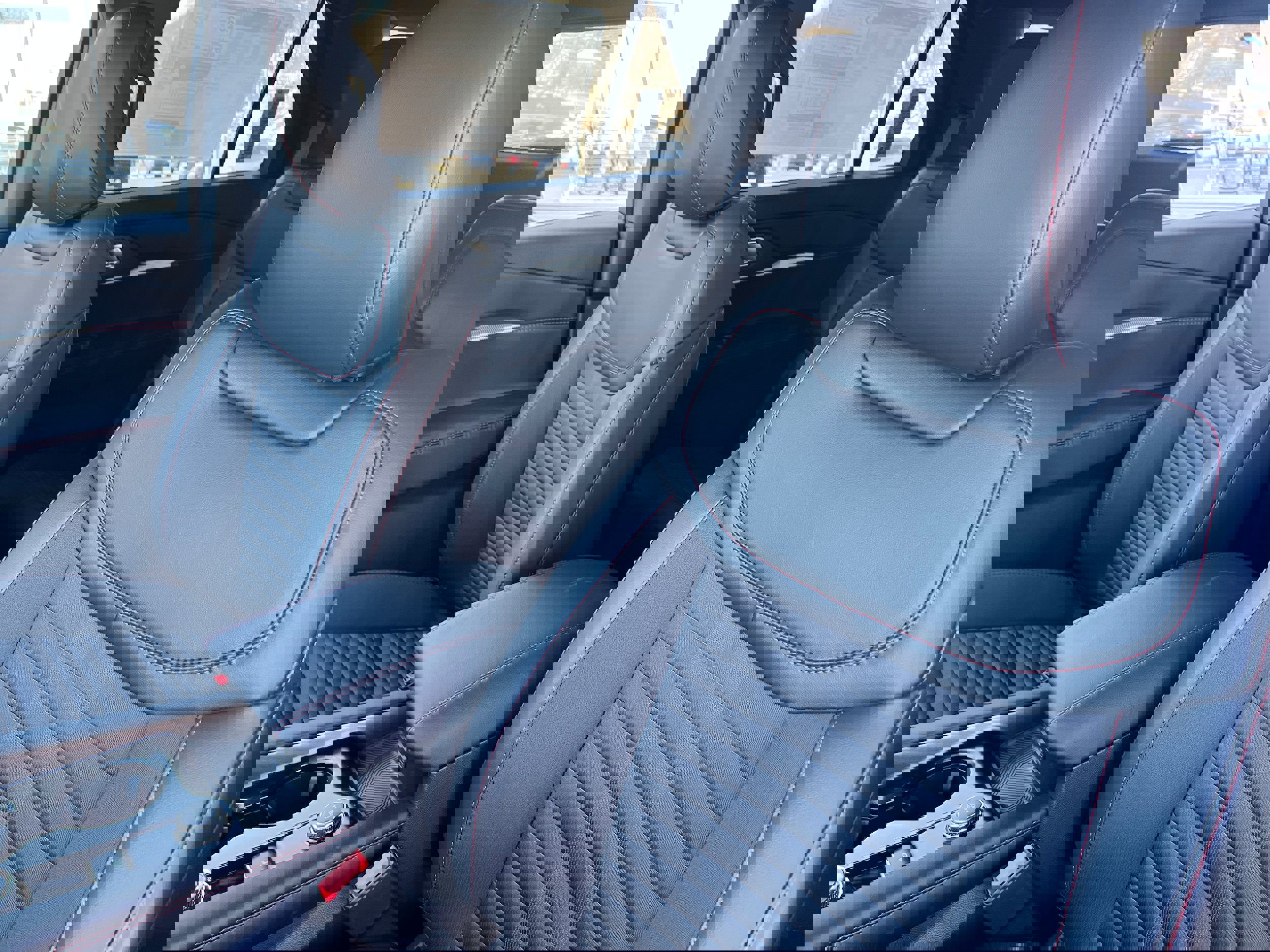 New 2026 Ford Explorer ST-Line w/ ST-Line Street Pack image 15