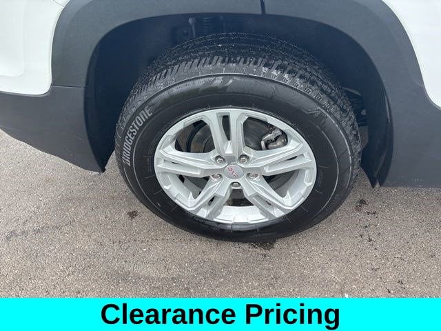 Used 2023 GMC Terrain SLE w/ Driver Convenience Package image 45