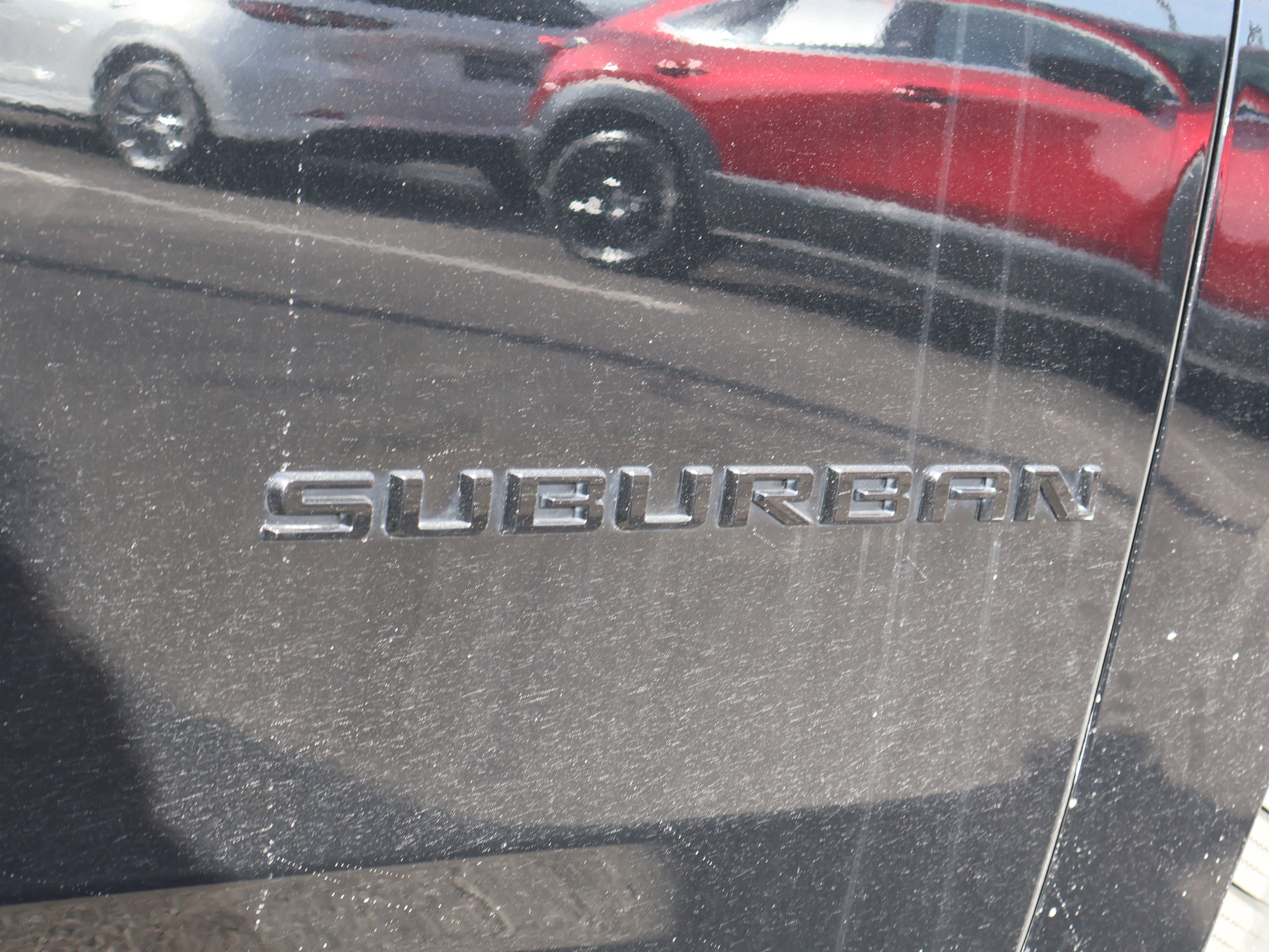 Used 2022 Chevrolet Suburban RST w/ Sport Performance Package AWD/4WD image 8