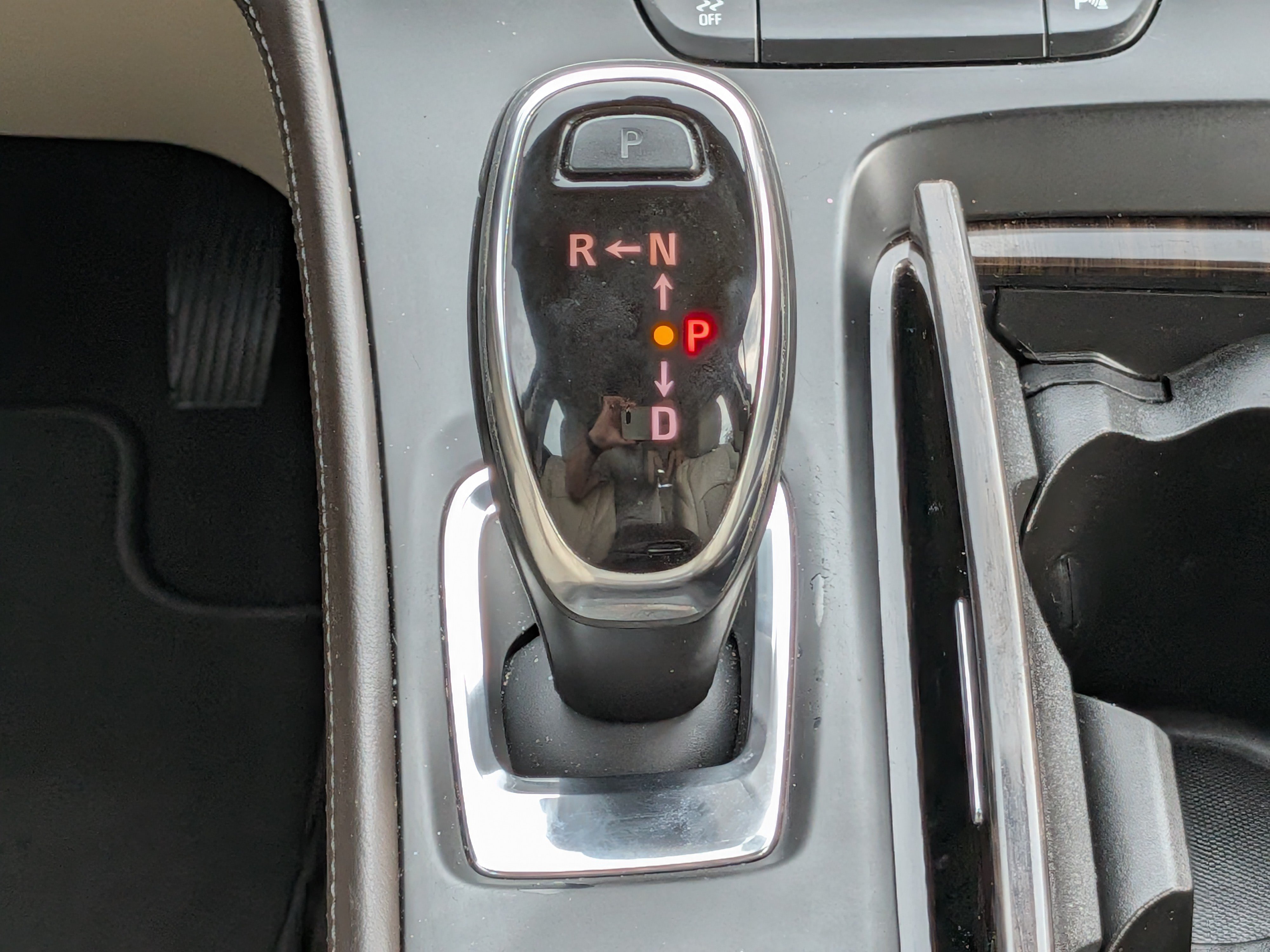 Certified 2018 Buick LaCrosse Essence w/ Sights and Sounds Package FWD image 18