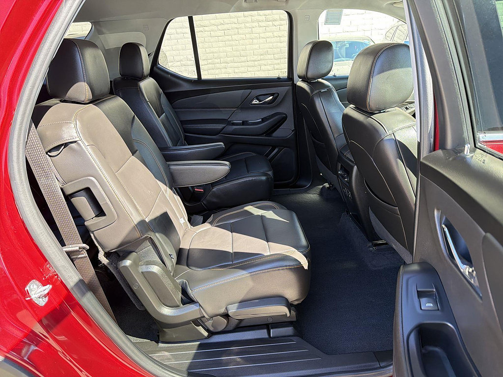 Used 2021 Chevrolet Traverse LT w/ LT Premium Package FWD image 26