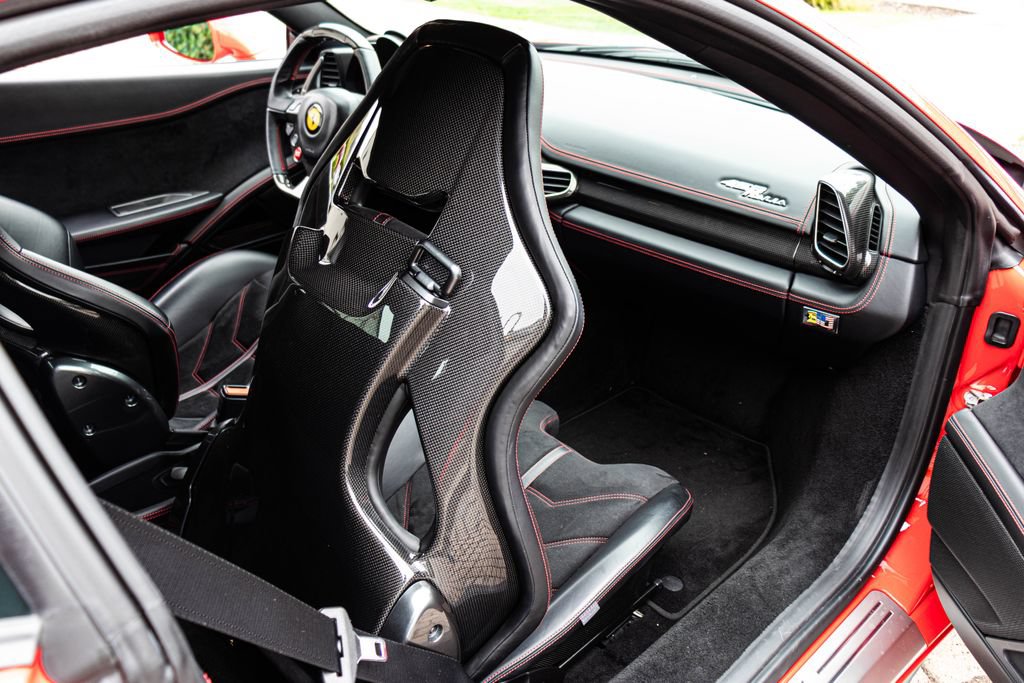 Used 2015 Ferrari 458 Italia Coupe RWD image 50