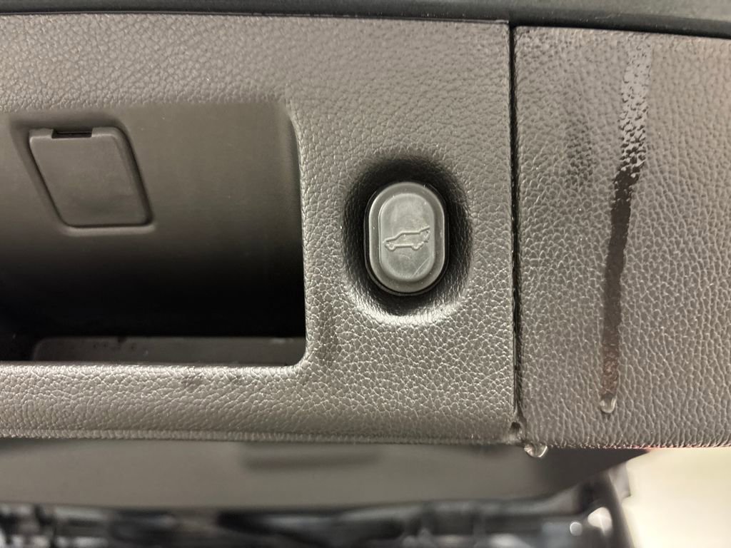 Certified 2020 Cadillac Escalade Platinum image 20