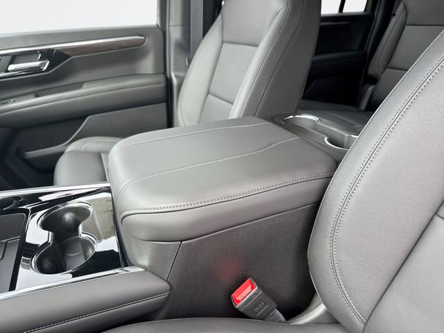 New 2026 Chevrolet Suburban LT w/ Comfort Package image 21