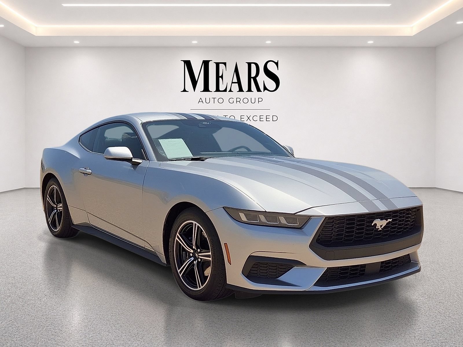 Used 2024 Ford Mustang Coupe RWD image 7