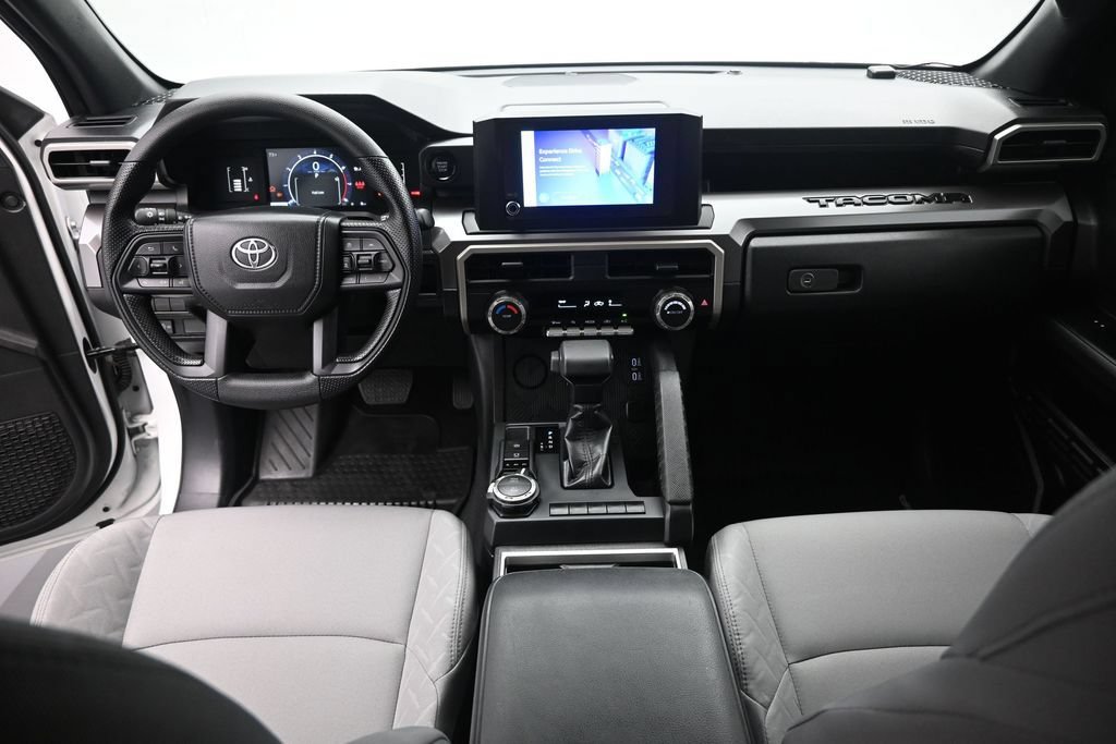 Used 2025 Toyota Tacoma SR5 AWD/4WD image 21