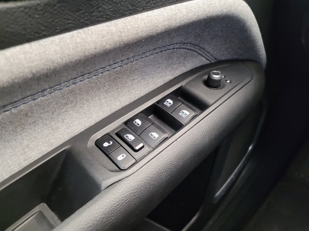 Used 2024 Jeep Compass Latitude image 27