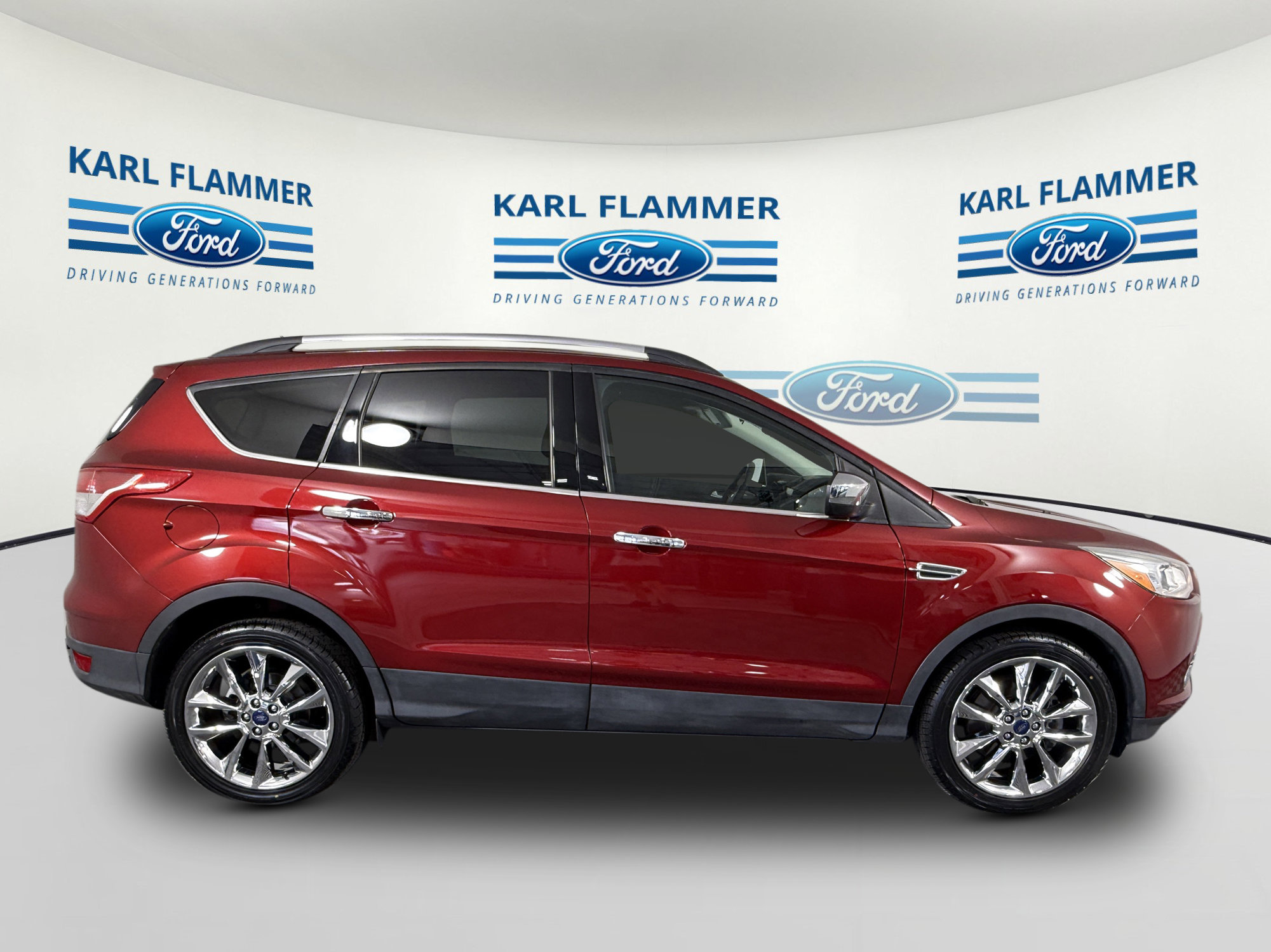 Used 2014 Ford Escape SE w/ SE Chrome Package FWD image 2