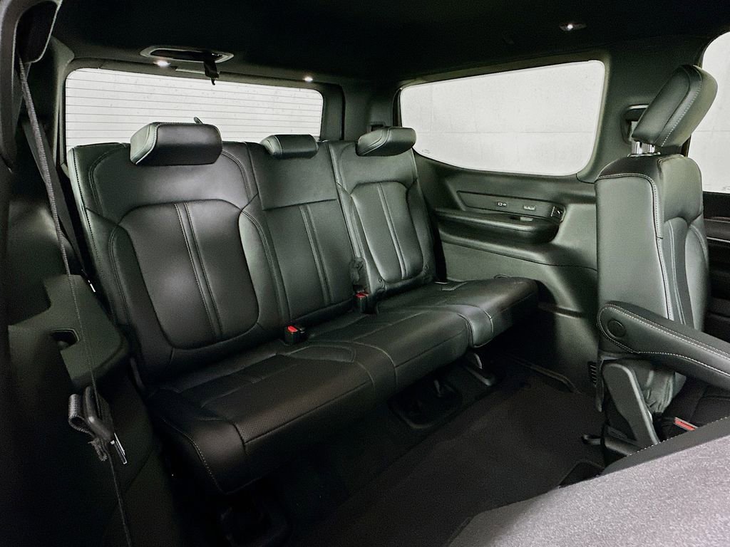 New 2026 Jeep Grand Wagoneer Limited w/ Convenience Group I image 34