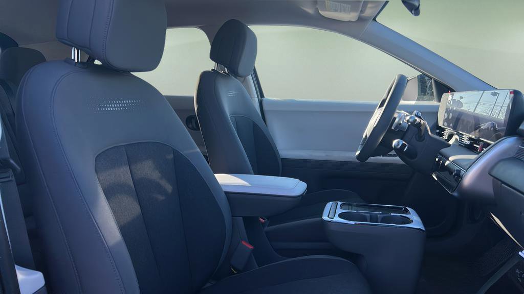 Certified 2025 Hyundai Ioniq 5 SE image 15
