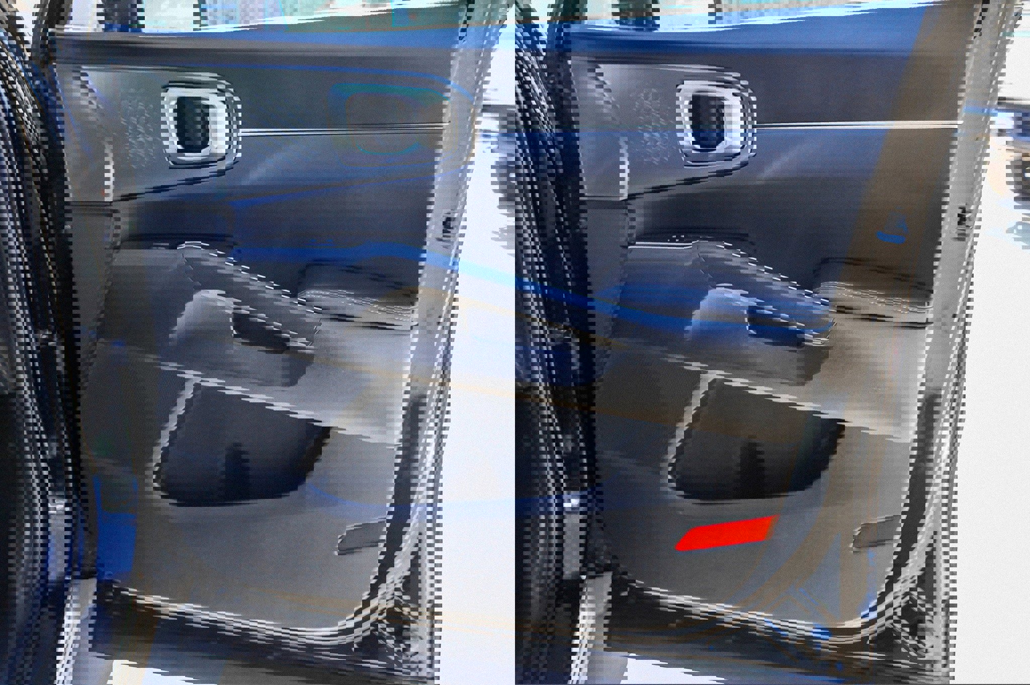 Used 2022 Kia Sorento EX w/ Panoramic Sunroof Package image 29