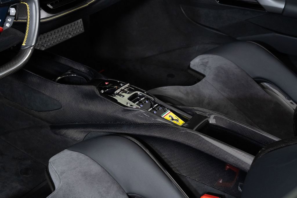 Used 2022 Ferrari SF90 Spider AWD/4WD image 39