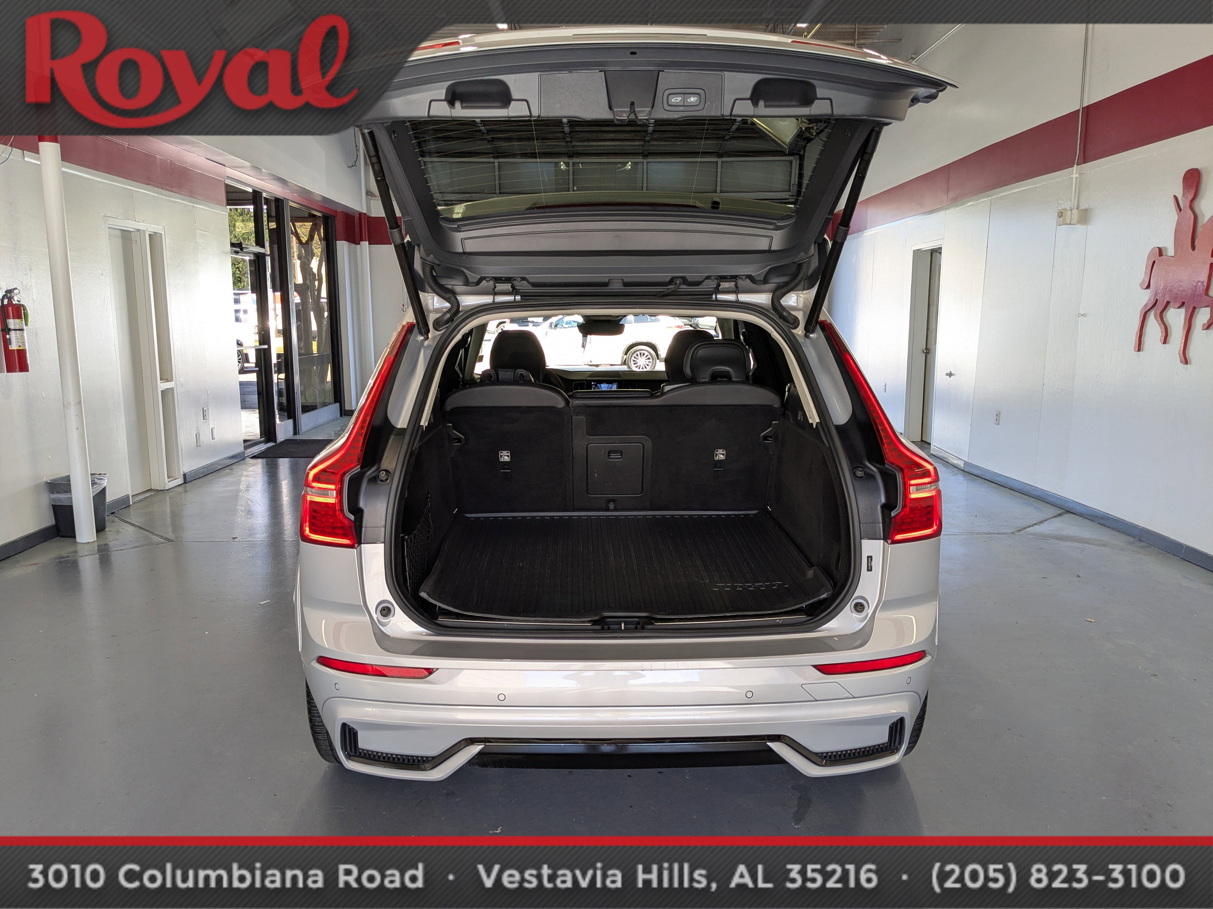 Certified 2023 Volvo XC60 B5 Ultimate image 12