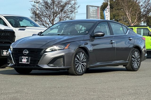 Used 2023 Nissan Altima 2.5 SV image 8