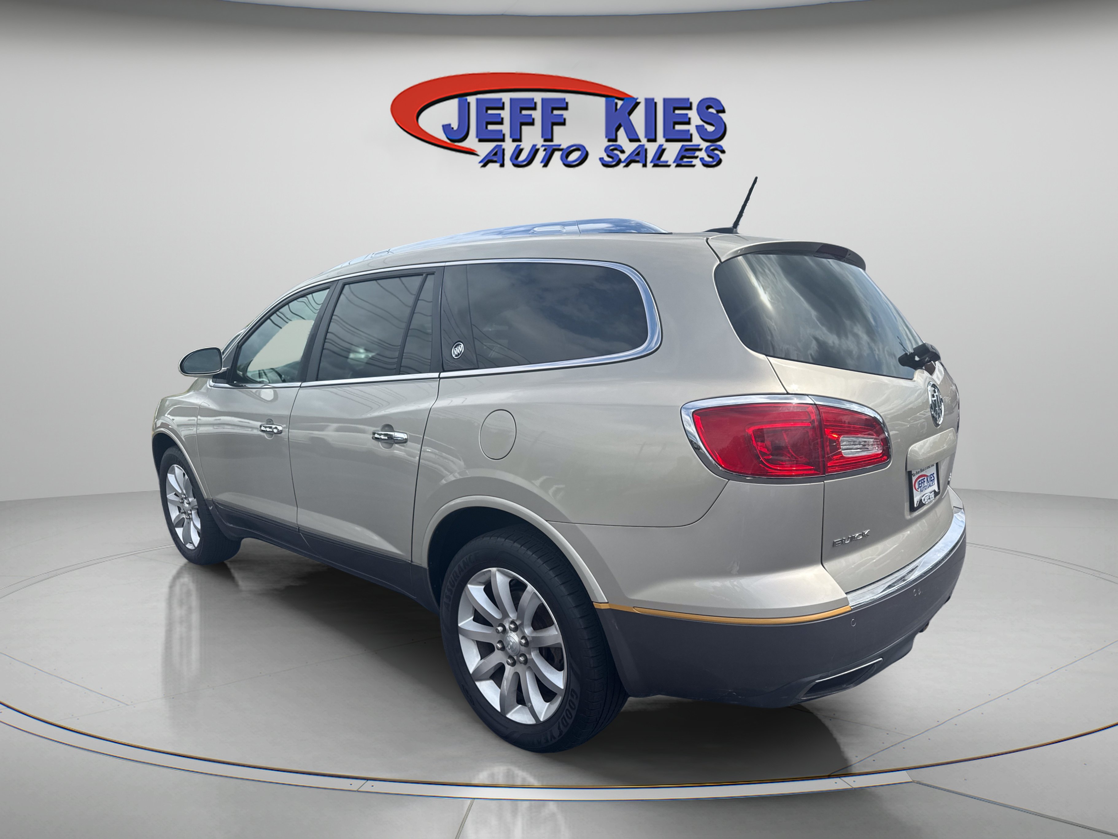 Used 2017 Buick Enclave Premium w/ Experience Buick Package FWD image 7