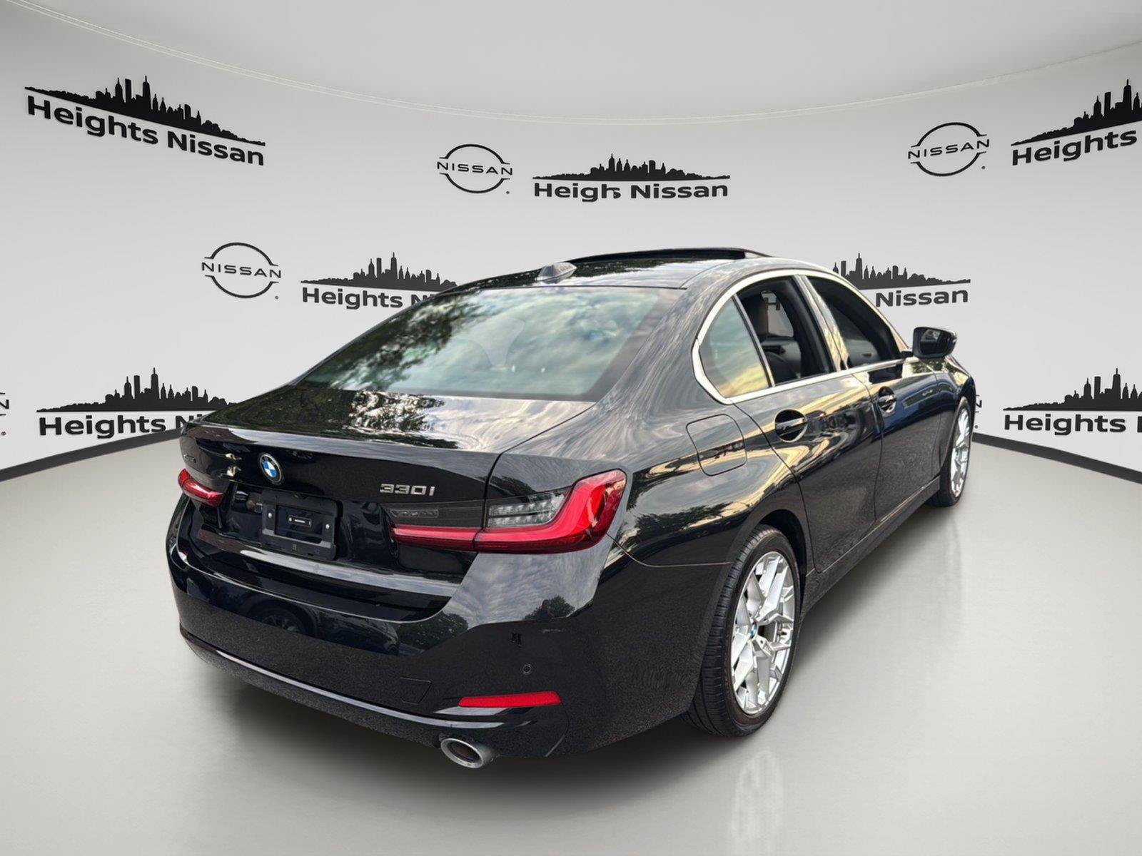 Used 2026 BMW 330i xDrive Sedan w/ Convenience Package AWD/4WD image 4