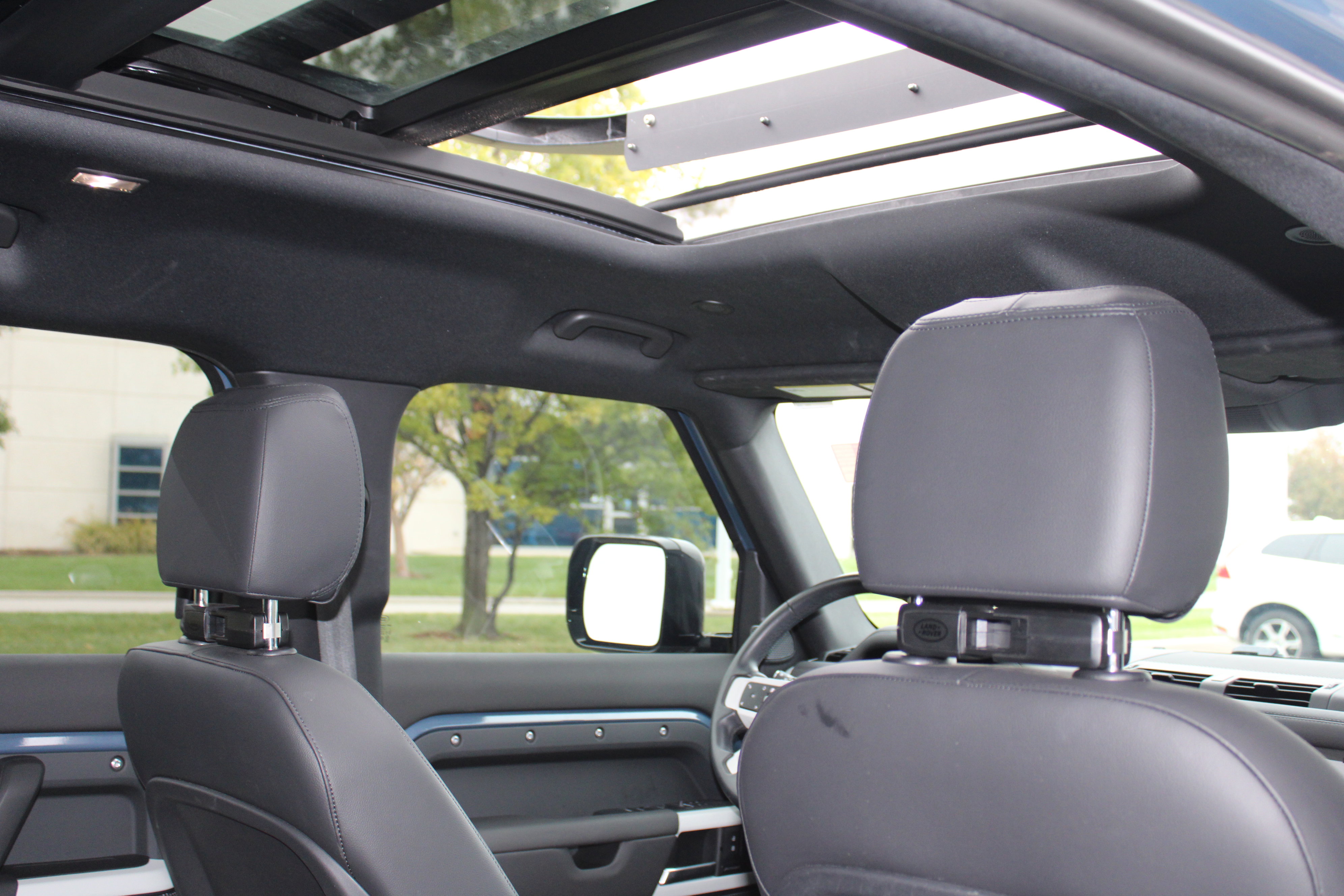 Used 2024 Land Rover Defender 110 S image 48