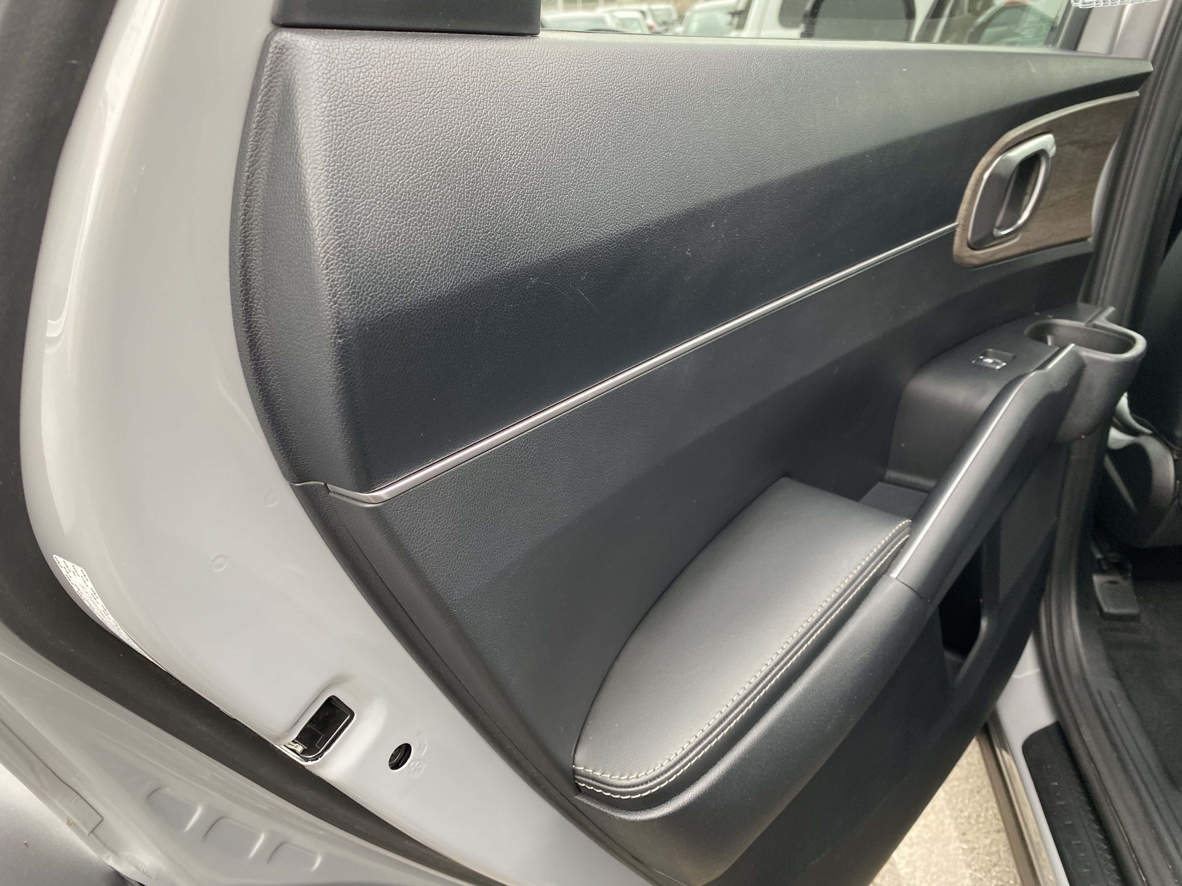 Used 2022 Kia Sorento EX FWD image 16