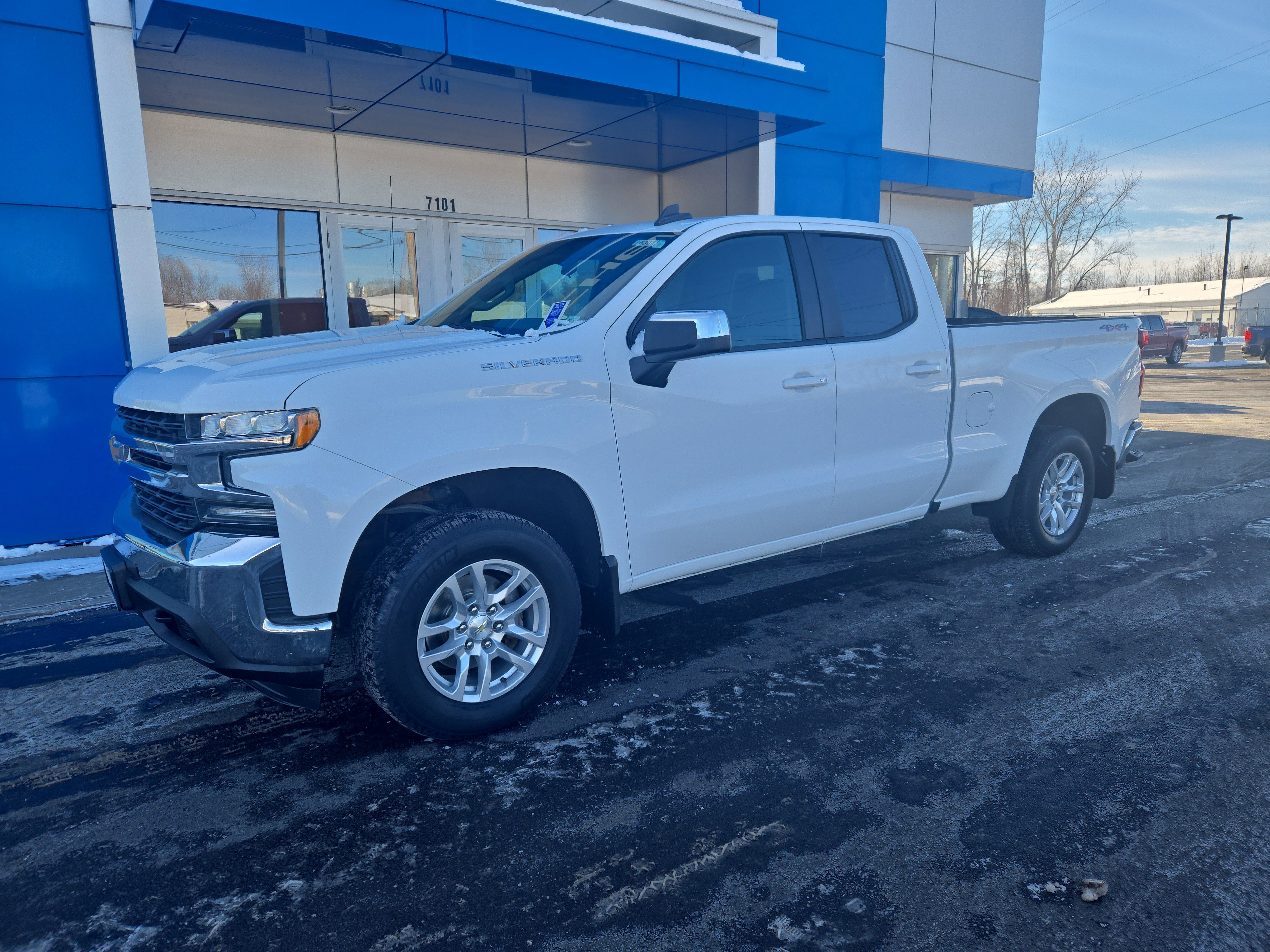 Certified 2020 Chevrolet Silverado 1500 LT w/ All-Star Edition image 2