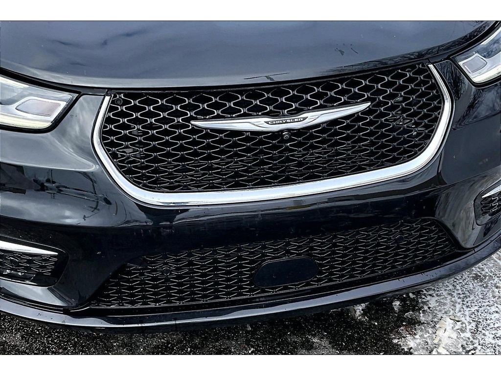 Used 2022 Chrysler Pacifica Limited image 33