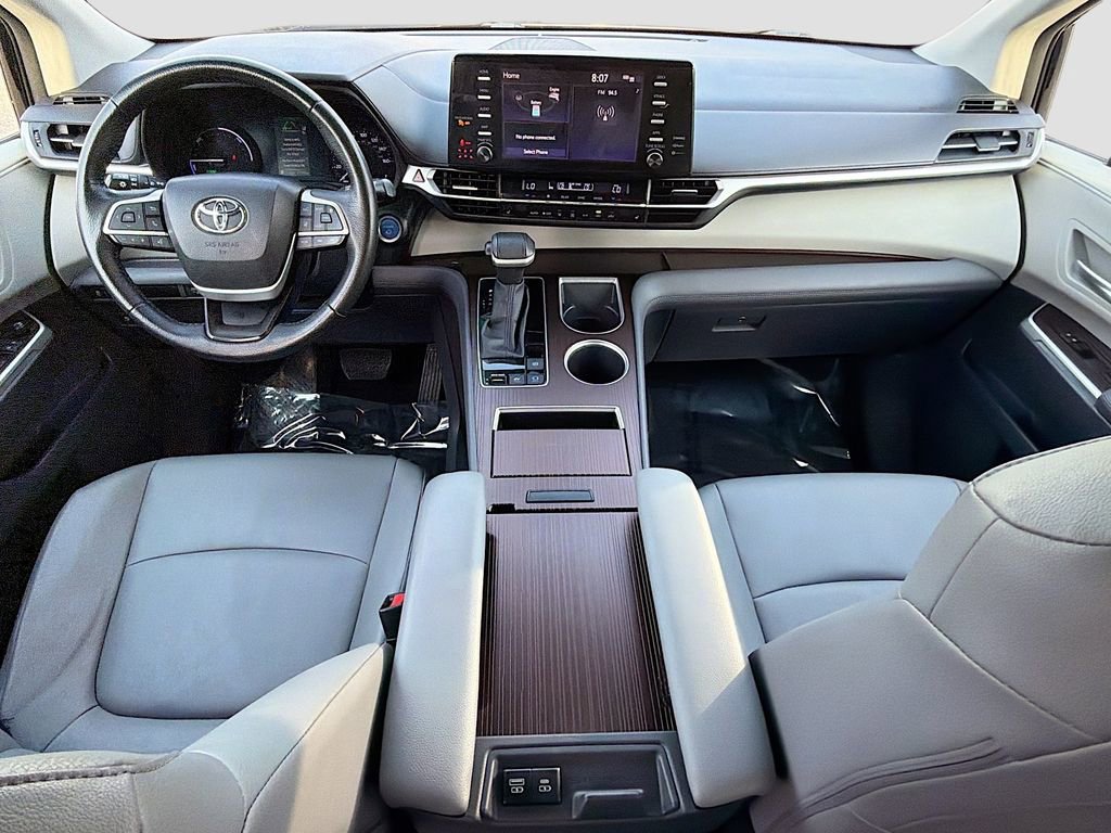 Used 2023 Toyota Sienna XLE image 15