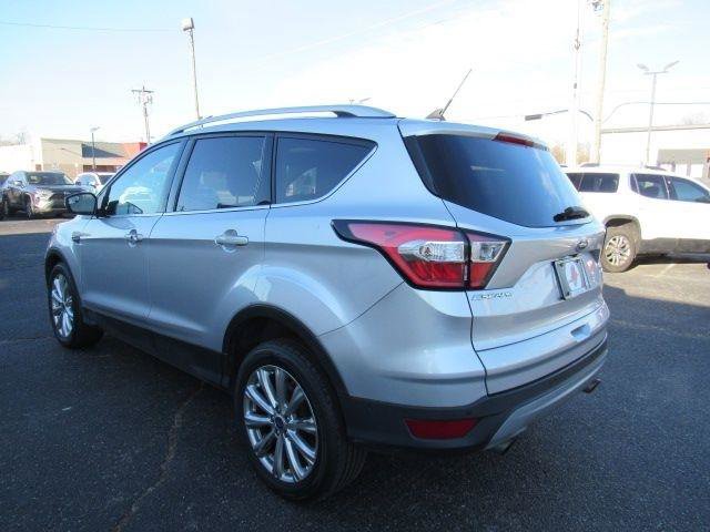 Used 2018 Ford Escape Titanium image 5