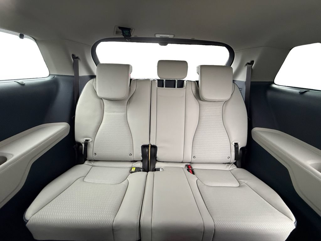 New 2026 Kia Carnival SX Prestige FWD image 15