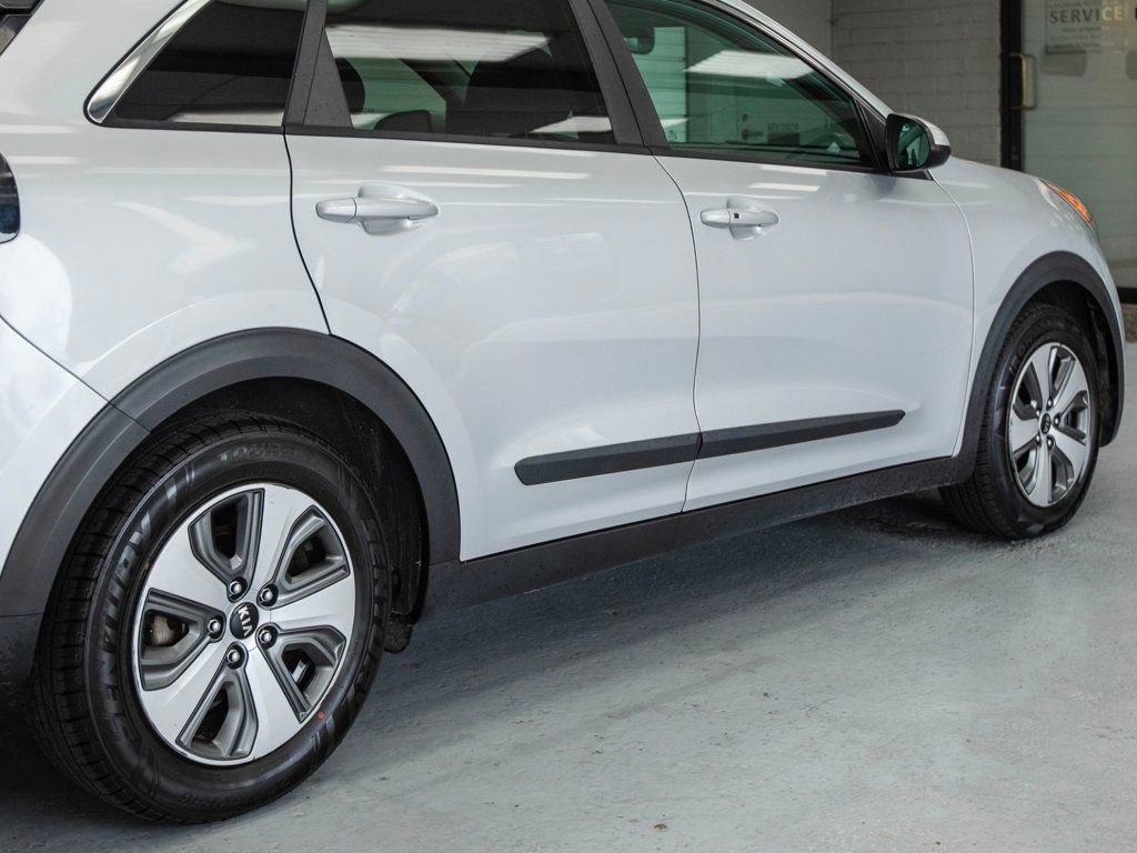 Used 2019 Kia Niro LX FWD image 31