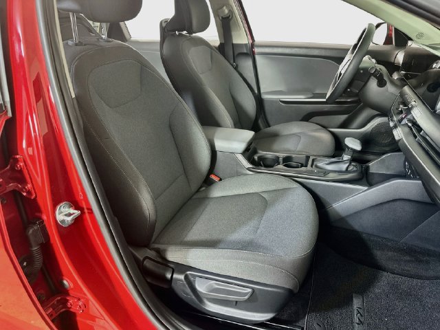 Used 2025 Kia K4 FWD image 10