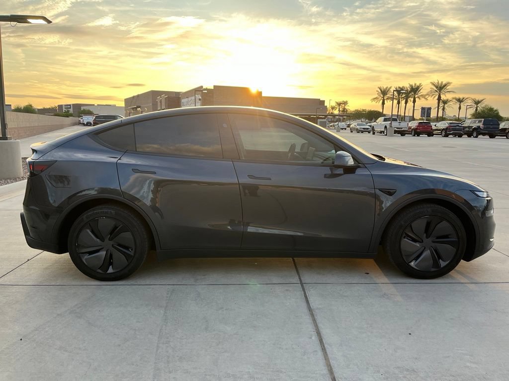 Used 2026 Tesla Model Y Long Range AWD/4WD image 6