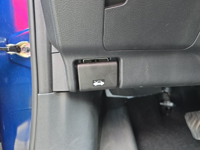 Used 2026 Nissan Kicks SV FWD image 26