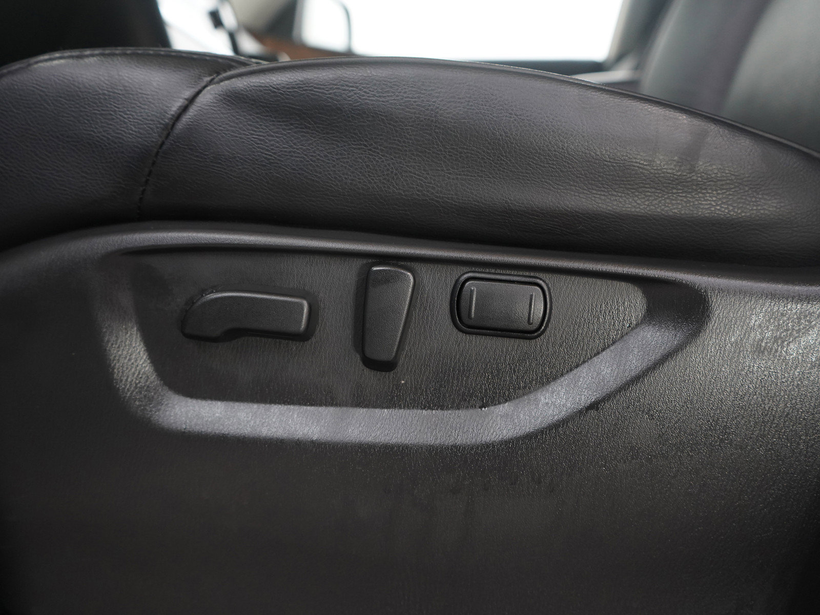 Used 2024 Nissan Armada SL image 27