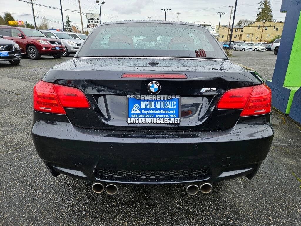 Used 2011 BMW M3 Convertible w/ Convenience Pkg image 4