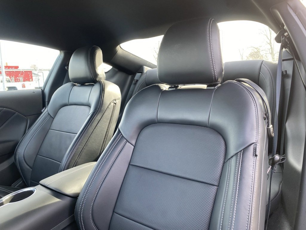 Used 2025 Ford Mustang GT Premium image 11