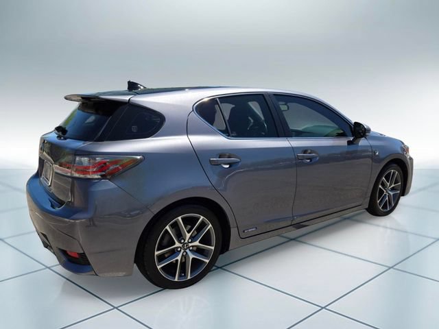 Used 2016 Lexus CT 200h w/ Navigation Package FWD image 5
