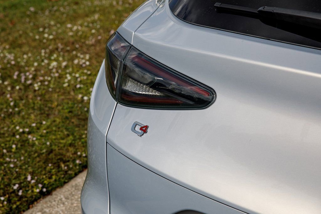 New 2025 Alfa Romeo Stelvio Sprint image 10