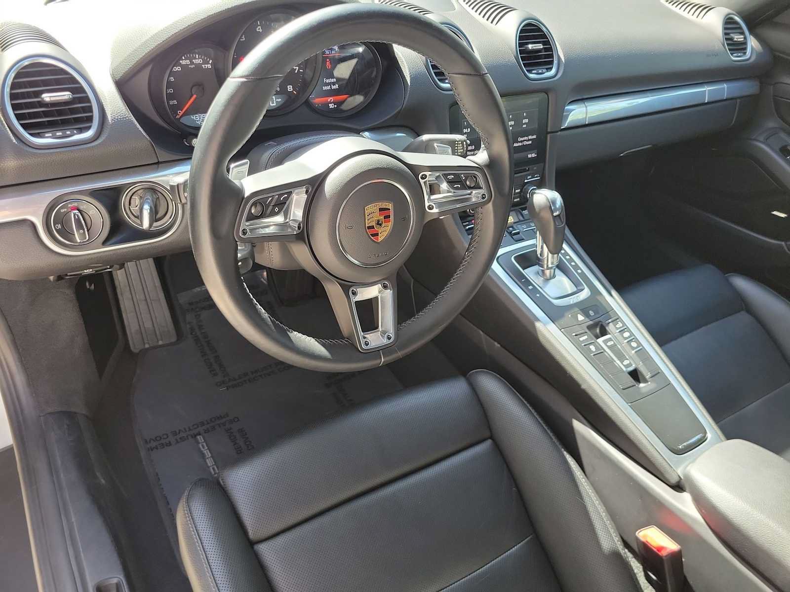 Used 2021 Porsche 718 Boxster RWD image 2