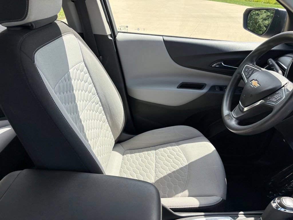 Used 2018 Chevrolet Equinox LS FWD image 27