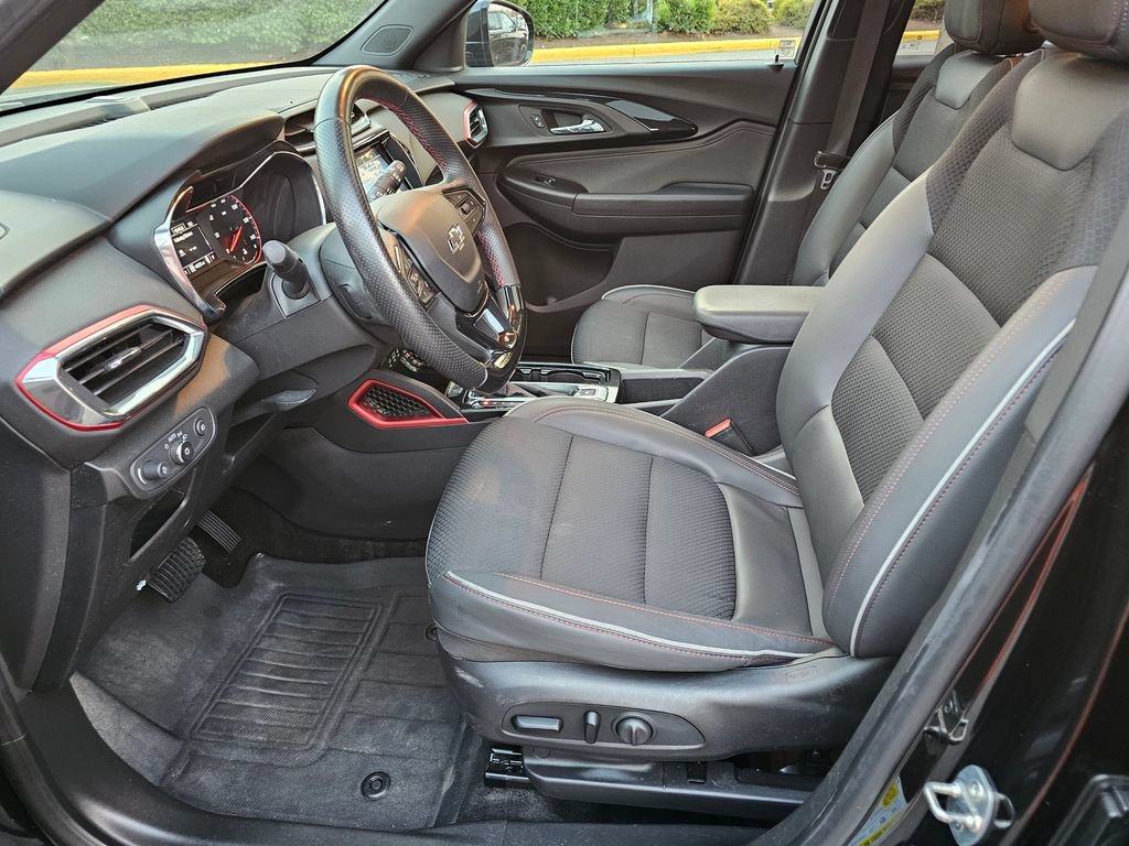 Used 2023 Chevrolet TrailBlazer RS w/ Convenience Package AWD/4WD image 23