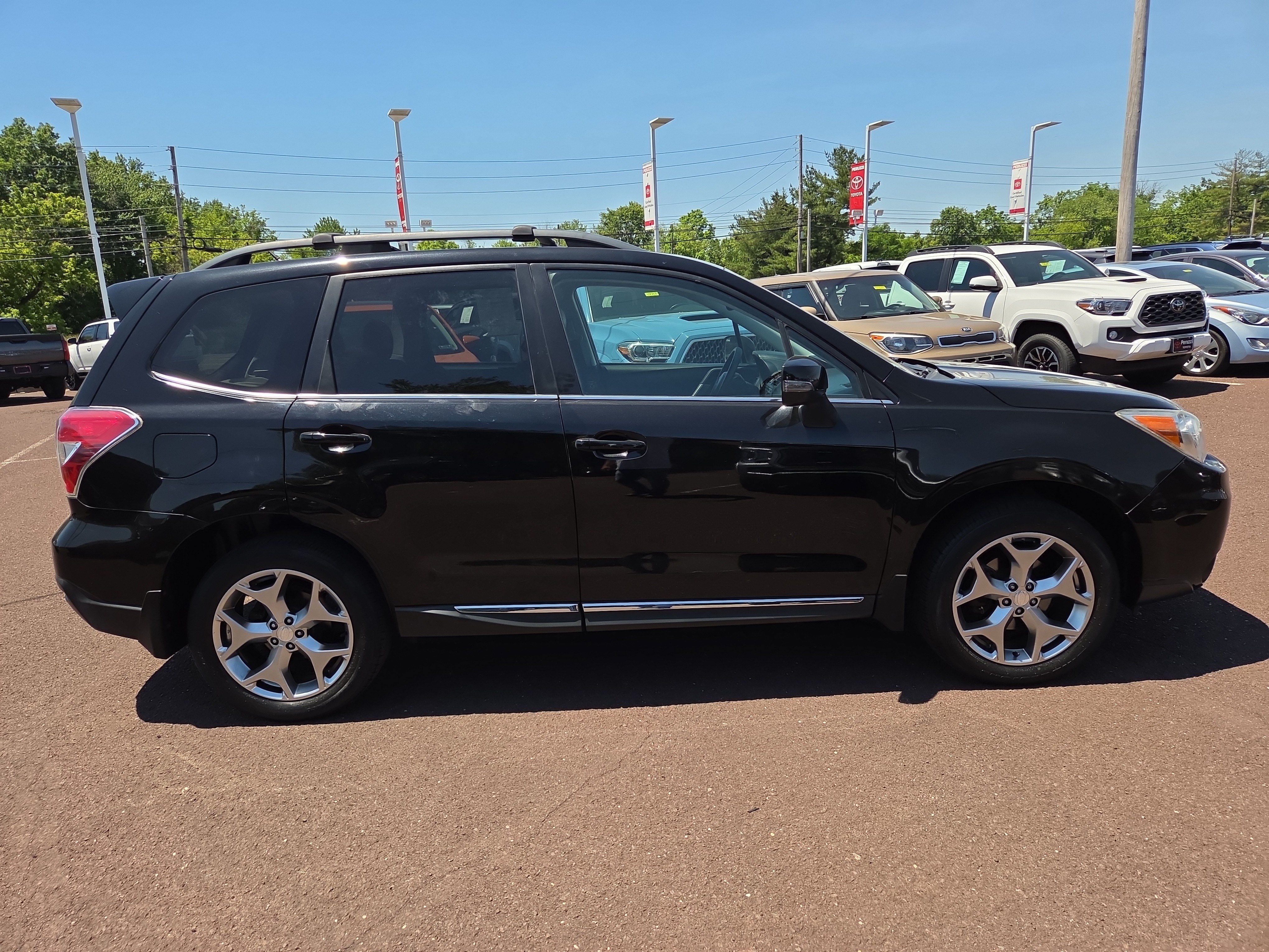 Used 2015 Subaru Forester 2.5i Touring AWD/4WD image 2
