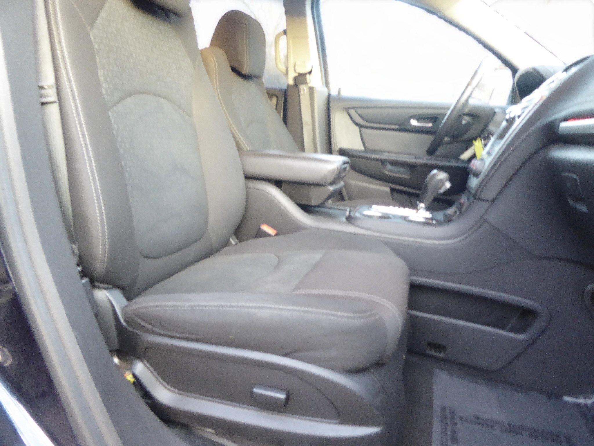 Used 2016 GMC Acadia SLE image 15