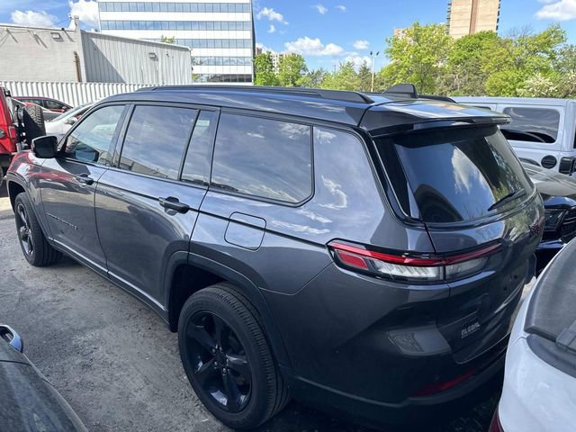 Used 2023 Jeep Grand Cherokee L Laredo image 4