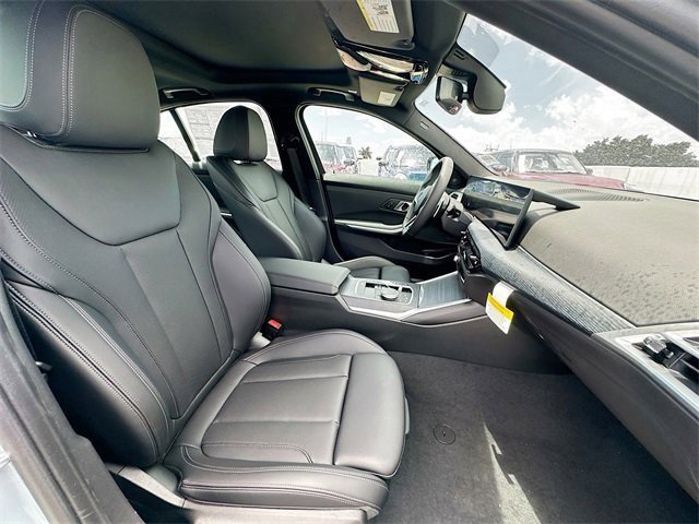 New 2025 BMW 330i Sedan w/ M Sport Package image 27