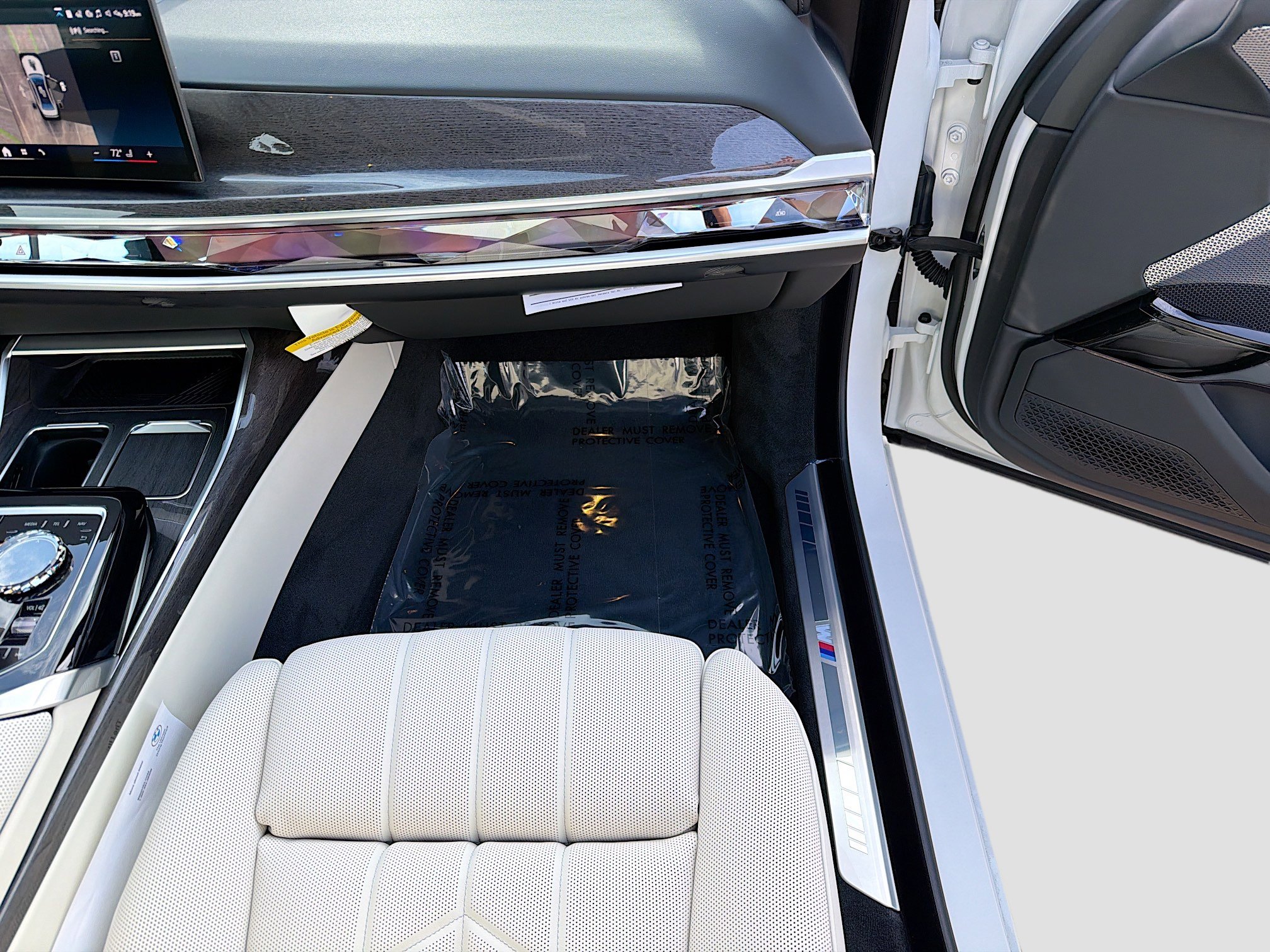 New 2026 BMW 760i xDrive w/ Executive Package image 18