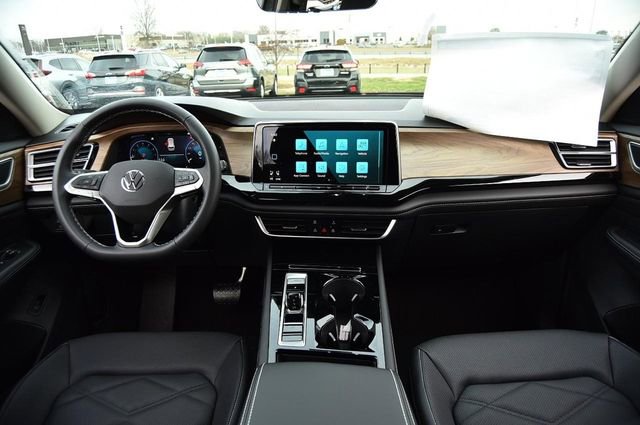 New 2026 Volkswagen Atlas SE image 7