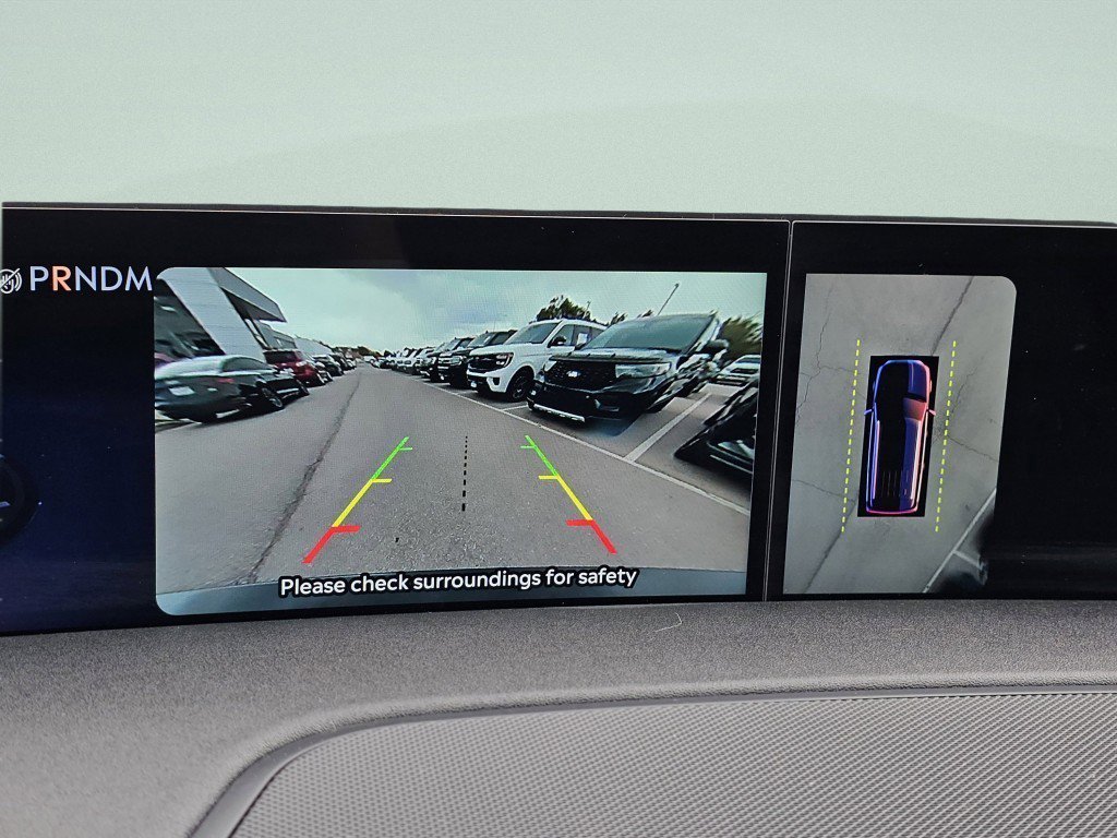 Used 2025 Lincoln Navigator Reserve image 11