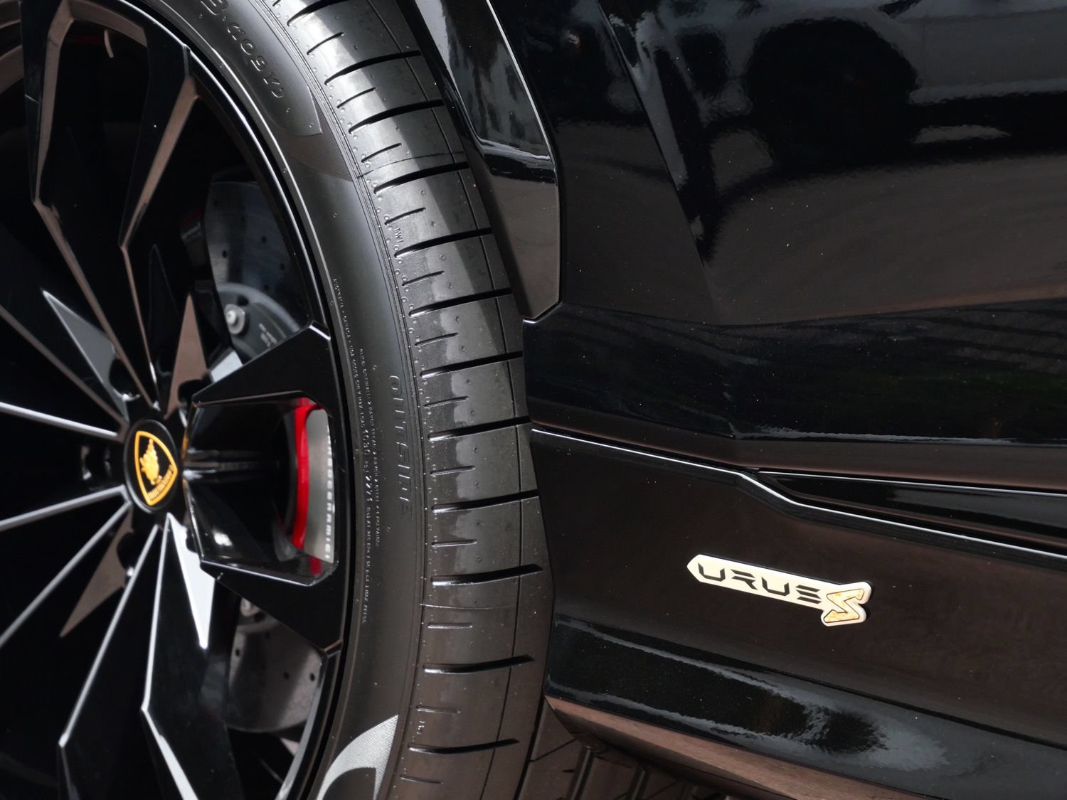 Used 2024 Lamborghini Urus S AWD/4WD image 10