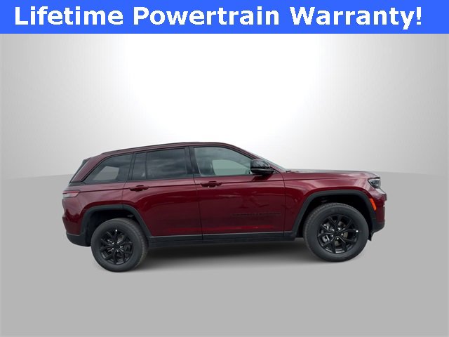 New 2025 Jeep Grand Cherokee Altitude image 9
