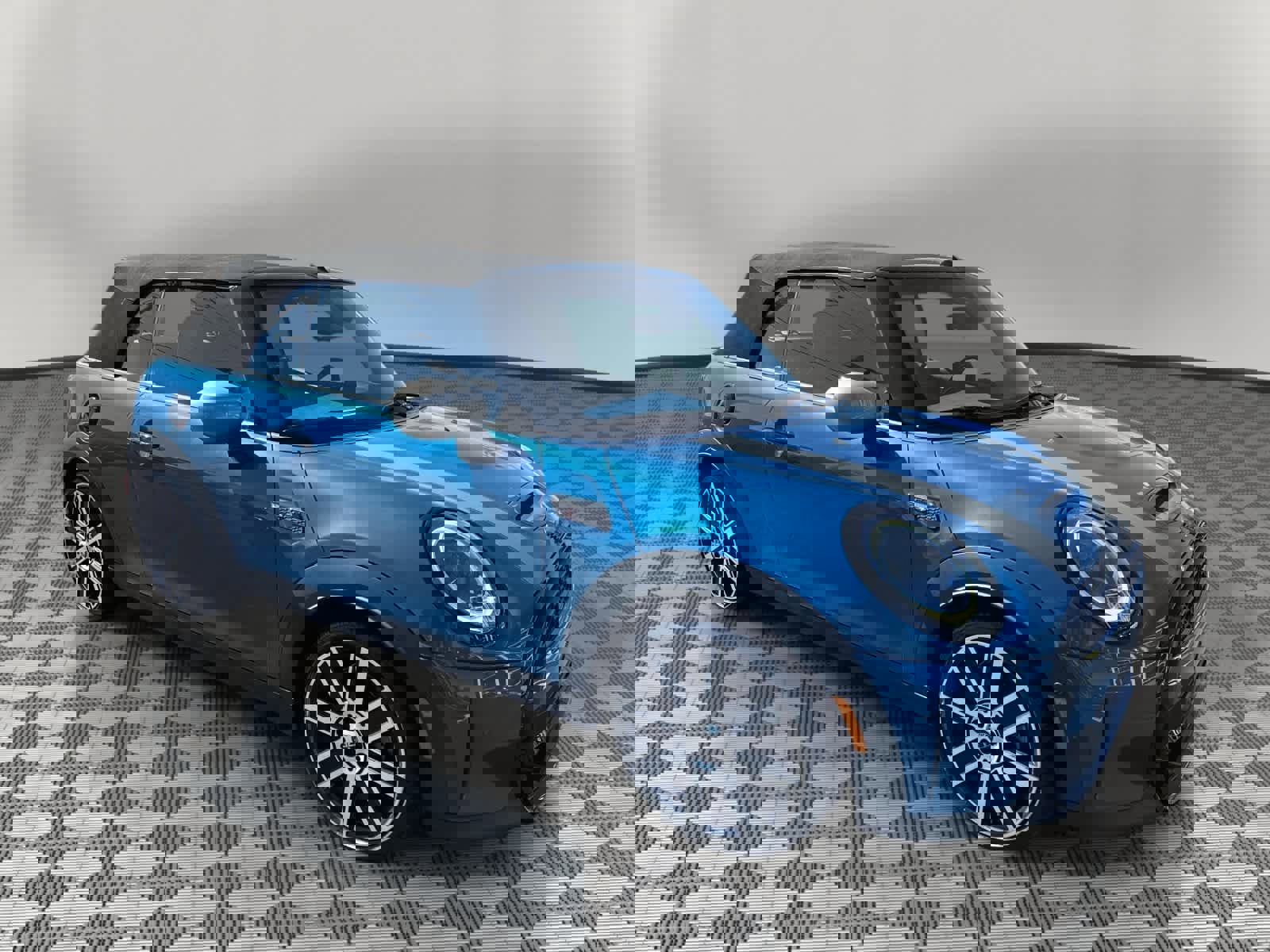 Certified 2023 MINI Cooper S image 1