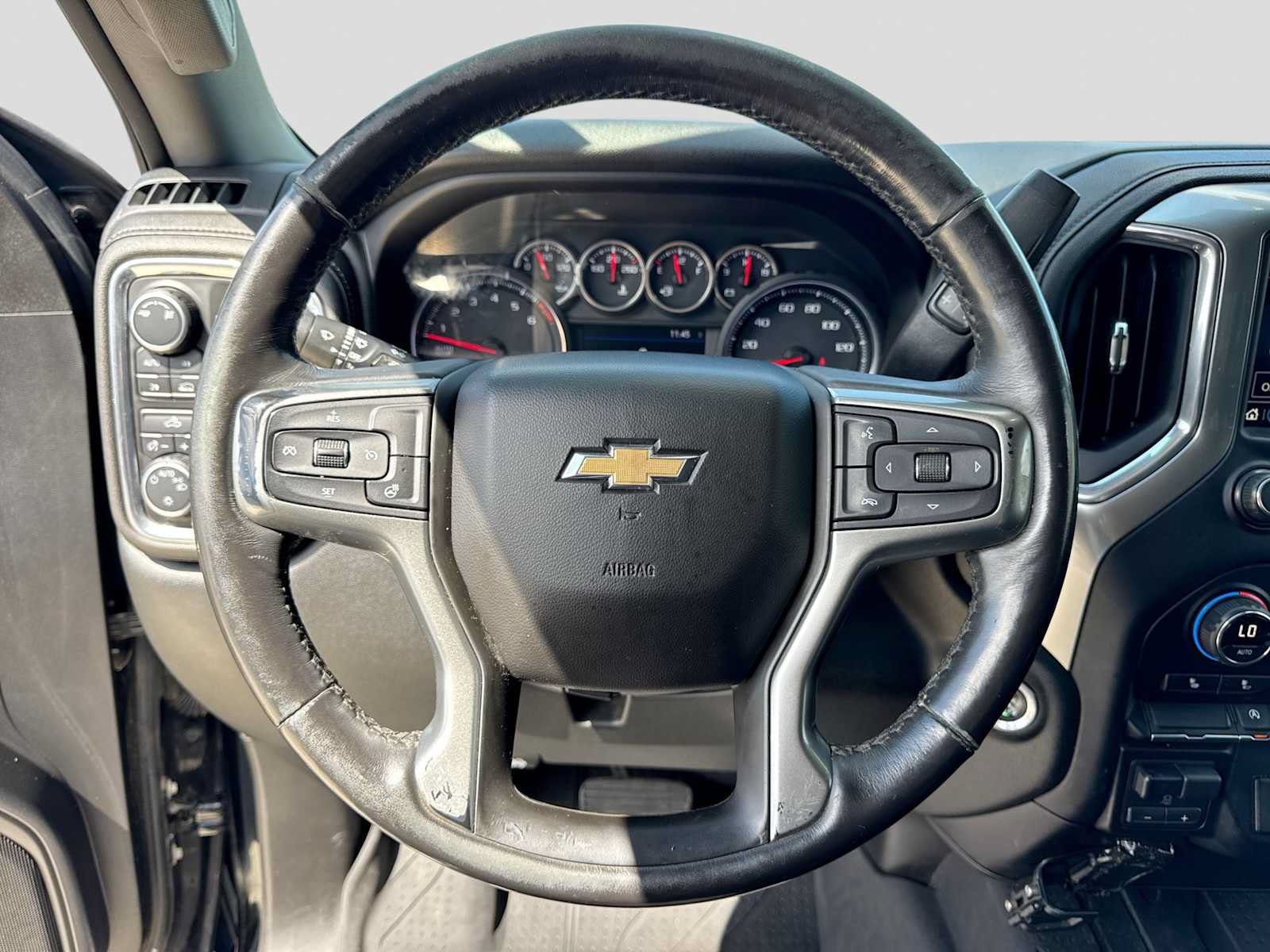 Used 2019 Chevrolet Silverado 1500 LT w/ All-Star Edition AWD/4WD image 21